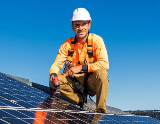 Solar Backup for Family Homes: Keeping Kids Safe During Outages